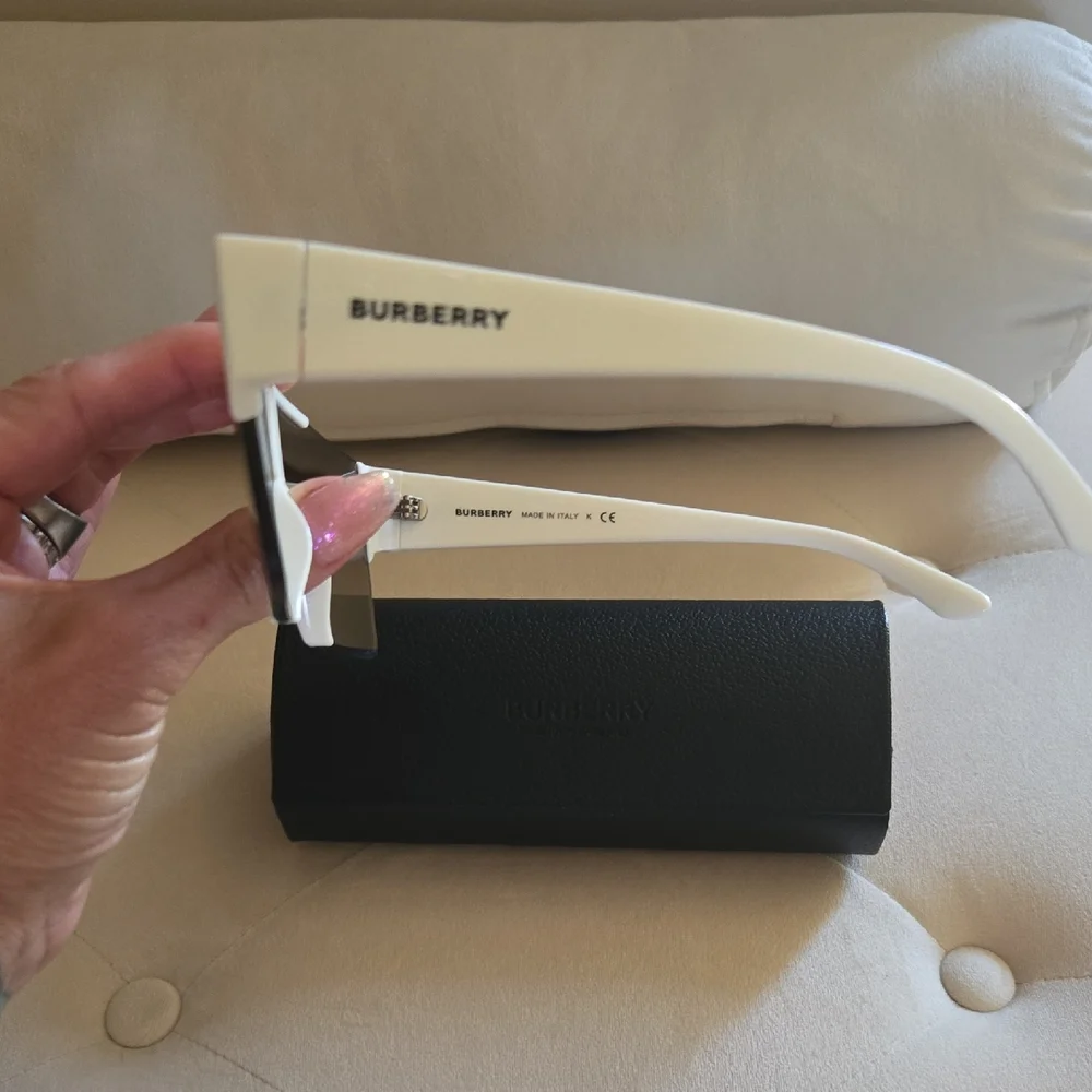 Burberry Gold and White Glasses with Sleek Design
